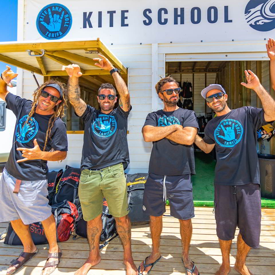 Equipo de monitores de la escuela