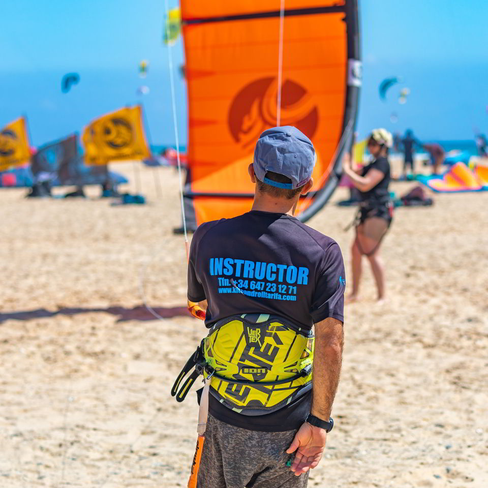 Instructor con Kite y Aprendiz con el kite