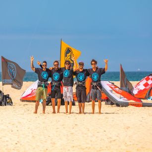 Monitores escuelas kitesurf